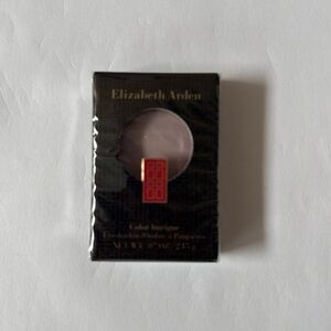 NEW Elizabeth Arden Color Intrigue Eyeshadow “Silver Smoke #26”